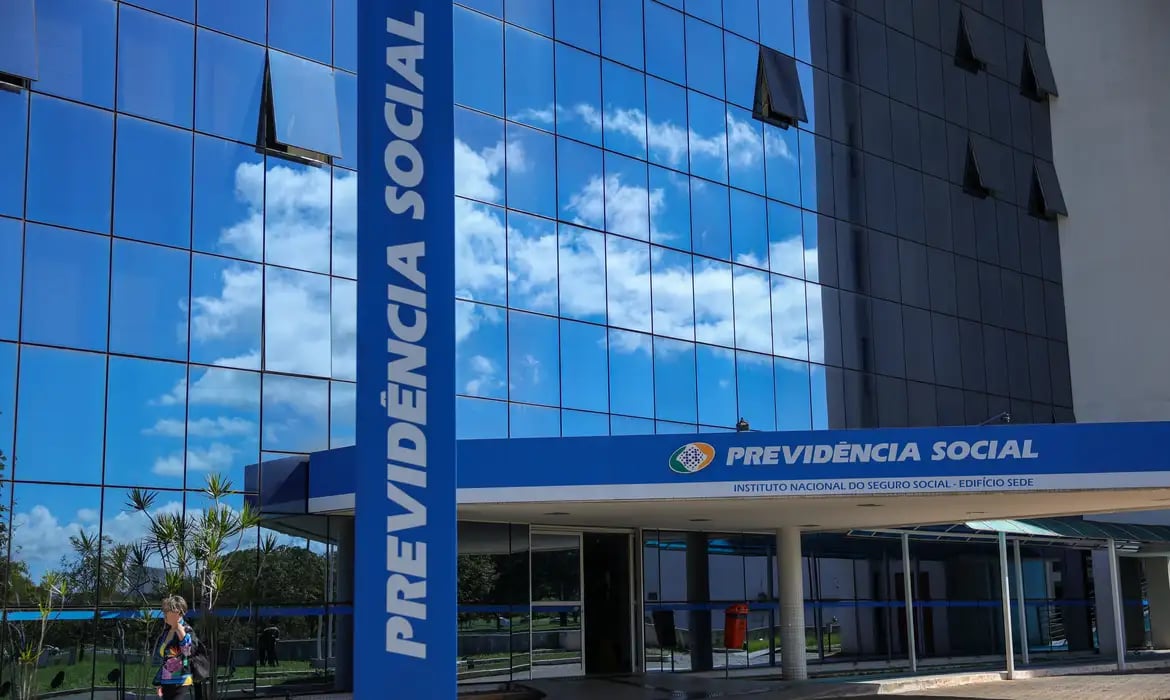 INSS notifica quatro milhões de pessoas para fazer a Prova de Vida