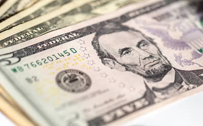 Dólar: moeda encerra última sessão em alta de 1,18%