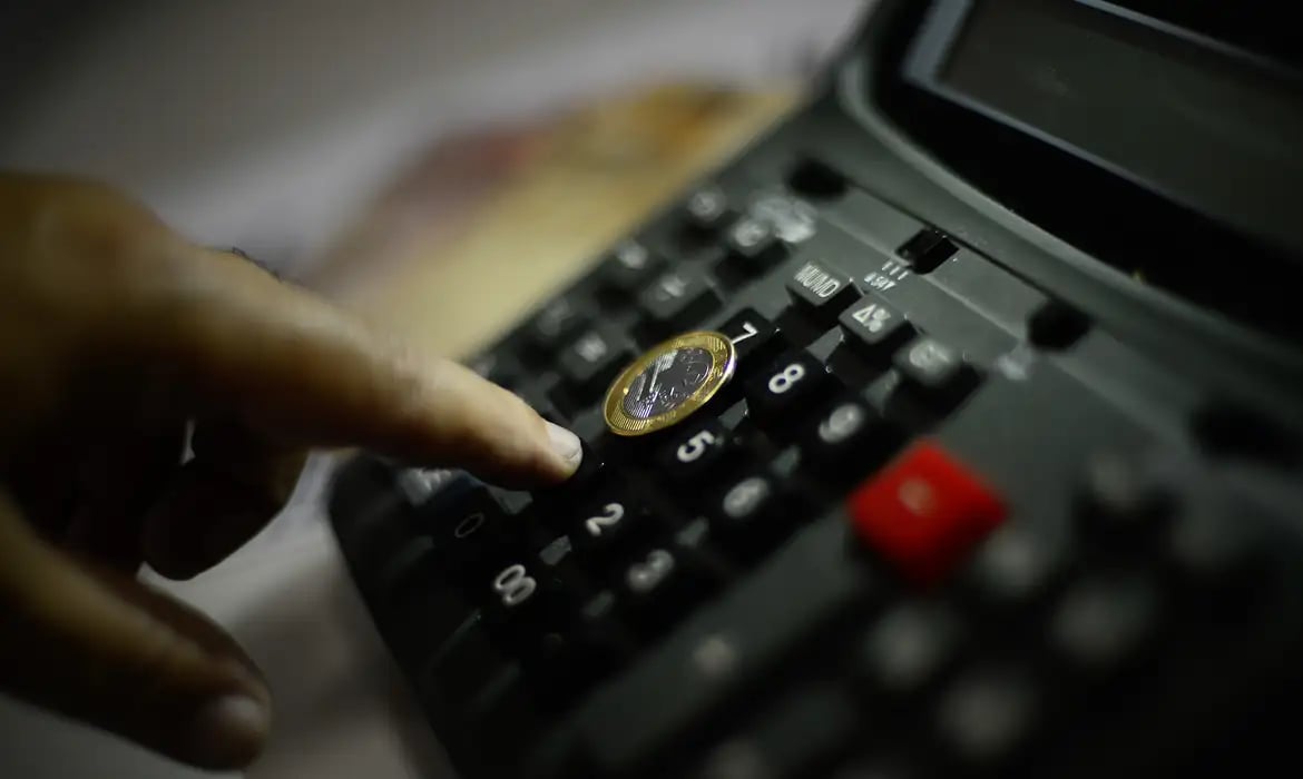 IPCA-15 sobe 0,25% em dezembro e fecha 2025 dentro da meta de inflação