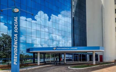 Após reajuste de 3,9%, teto do INSS sobe para R$ 8.475,55 em 2026