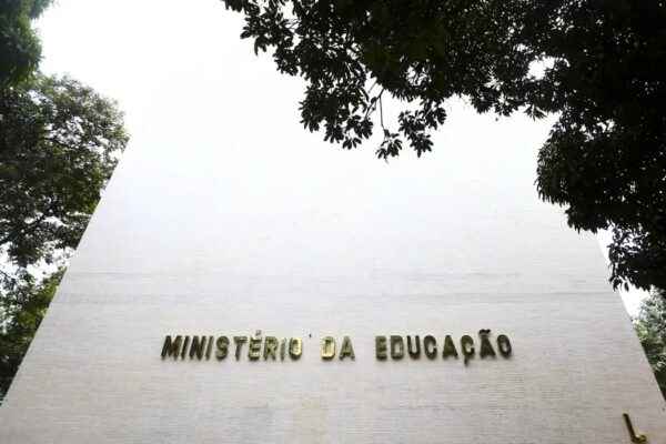 MEC publica autorização de cursos superiores em 23 cidades brasileiras