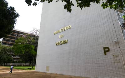 Dívida pública e despesas dos estados ainda preocupam em 2026, aponta IFI