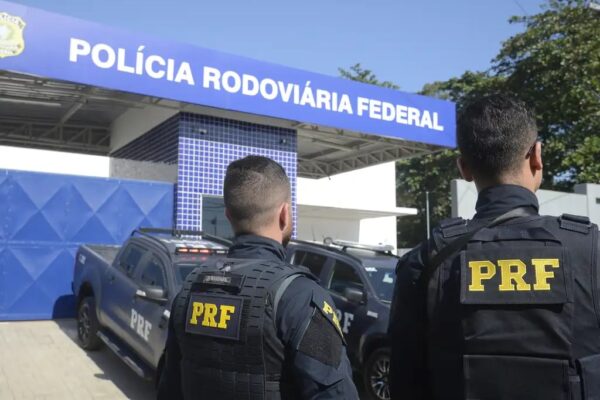 Operação Semana Santa: PRF intensifica fiscalização contra ultrapassagens proibidas nas rodovias federais