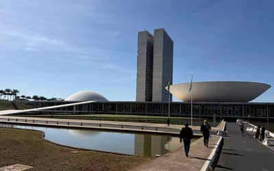 Câmara faz mobilização para votação de matérias enquanto Senado libera ‘home-office’