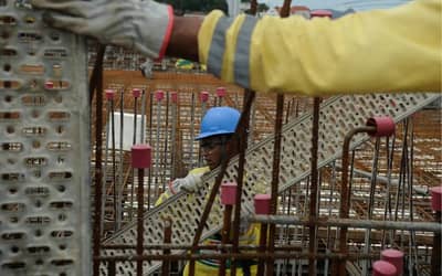 Desempenho da construção recua em junho e condições financeiras seguem negativas