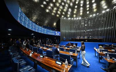 Senado fixa limite de 5% para retenção de repasses do FPE e FPM