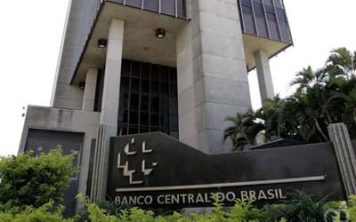 Brasileiros ainda têm mais de R$ 5,1 bilhões esquecidos em bancos