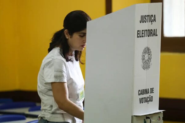 Justiça Eleitoral prevê orçamento de R$ 13,9 bilhões para 2027; proposta segue para PLOA