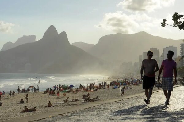 Pesquisa inédita do MTur vai mapear perfil de turistas em 50 municípios
